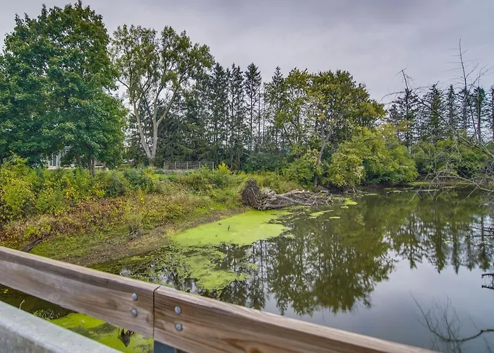 Holiday home Riverfront Retreat W/ Outdoor Kitchen Libertyville